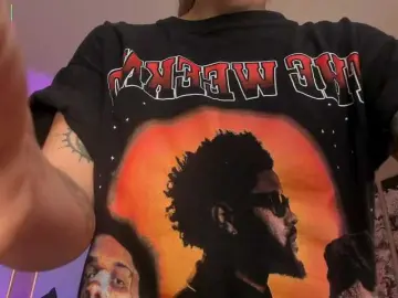 EveBenson  live sex cam