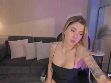 EveBenson  live sex cam