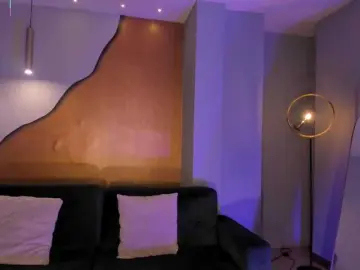 EveBenson  live sex cam