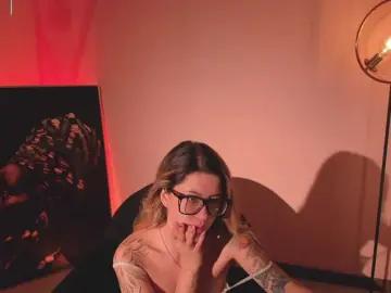 EveBenson  live sex cam