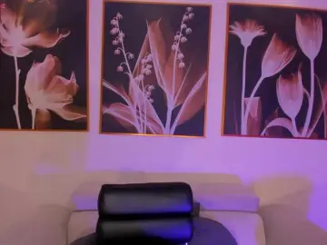 EveBenson  live sex cam