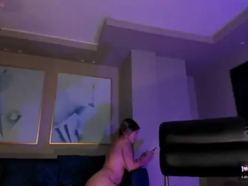 EveBenson  live sex cam