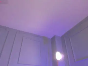 EveBenson  live sex cam