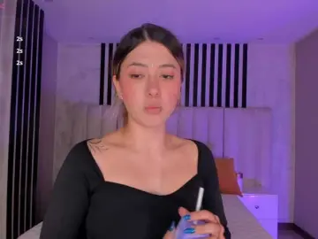 EveBenson  live sex cam