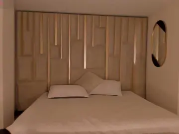 EveBenson  live sex cam