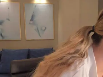 EveBenson  live sex cam