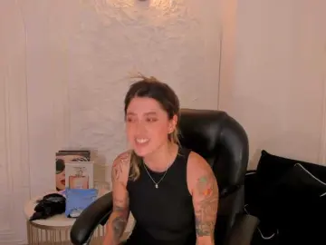 EveBenson  live sex cam