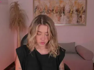 EveBenson  live sex cam