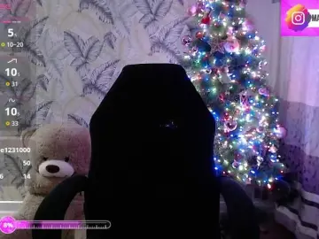 Foxymoxy19  live sex cam