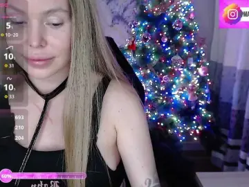 Foxymoxy19  live sex cam