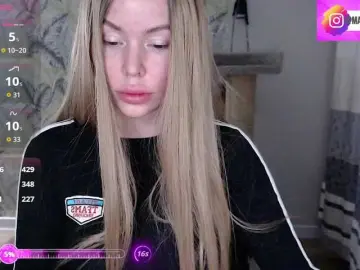 Foxymoxy19  live sex cam