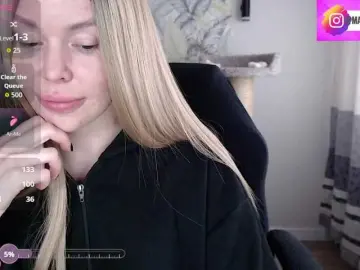 Foxymoxy19  live sex cam