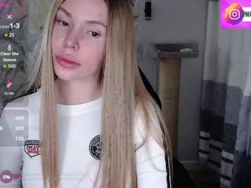 Foxymoxy19  live sex cam