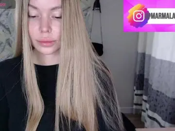 Foxymoxy19  live sex cam