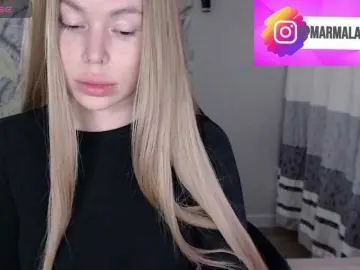Foxymoxy19  live sex cam