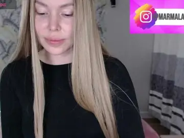 Foxymoxy19  live sex cam