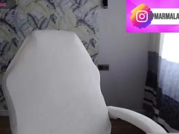 Foxymoxy19  live sex cam