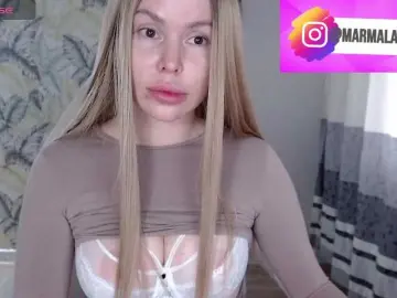 Foxymoxy19  live sex cam