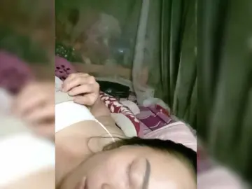 Maris94  live sex cam
