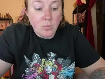 NylonQueen  live sex cam