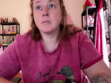 NylonQueen  live sex cam