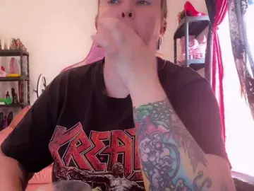 NylonQueen  live sex cam