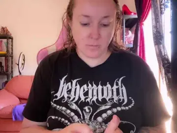 NylonQueen  live sex cam