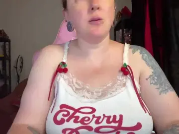 NylonQueen  live sex cam