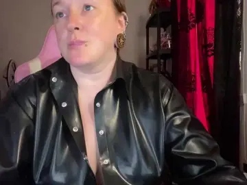 NylonQueen  live sex cam