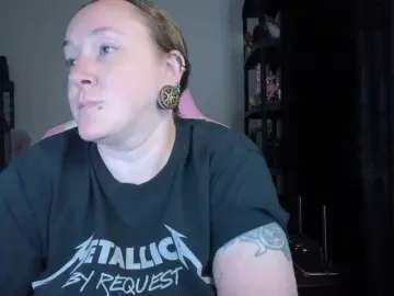 NylonQueen  live sex cam