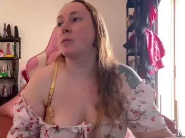NylonQueen  live sex cam