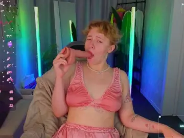 Ricki-Bloom  live sex cam