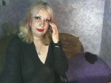 SoftGella  live sex cam