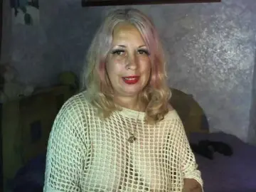 SoftGella  live sex cam