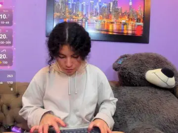 ZoeeMartins  live sex cam