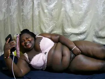 Chubby-cherry  live sex cam