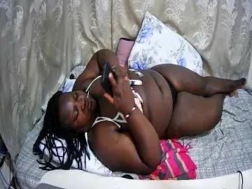 Chubby-cherry  live sex cam