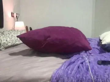 Paula19801  live sex cam