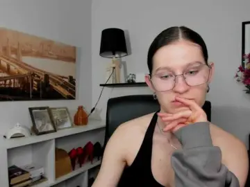 Selenaprive  live sex cam