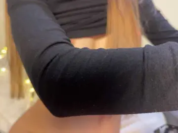 Tinyhole  live sex cam