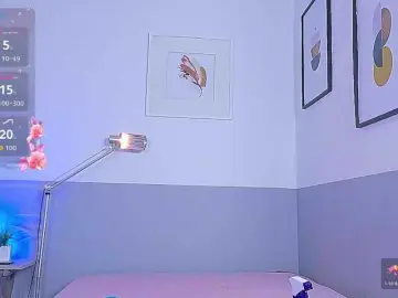 Youngmommy  live sex cam