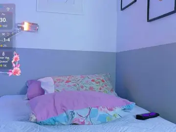 Youngmommy  live sex cam