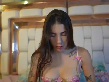 Youngmommy  live sex cam
