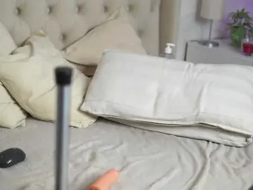 AprilHadid  live sex cam
