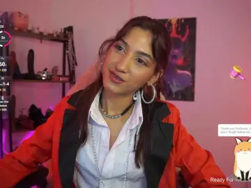 MissKorrah  live sex cam