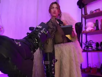 MissKorrah  live sex cam