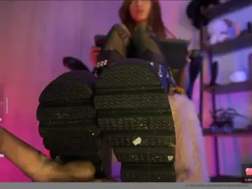 MissKorrah  live sex cam