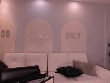 MollyJones  live sex cam
