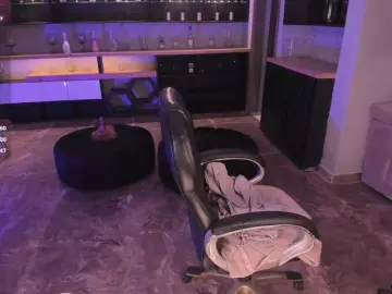 MollyJones  live sex cam