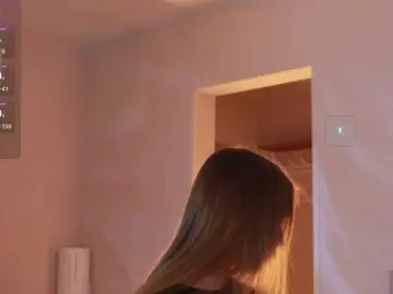 MsAura  live sex cam